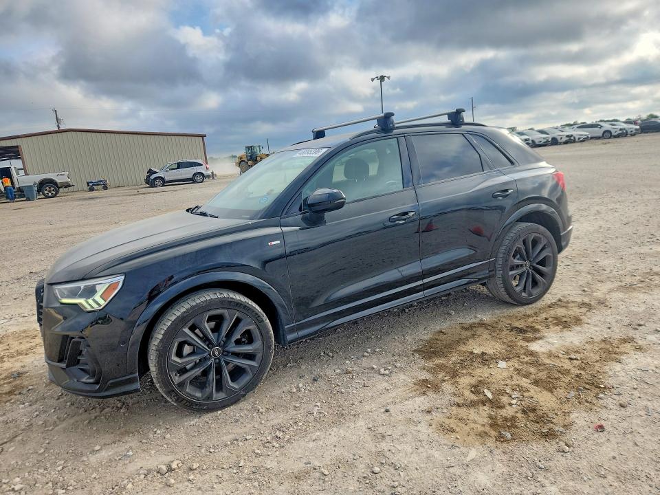 48095396 :رقم المزاد ، WA1EECF34M1043891 vin ، 2017 Audi Q3 مزاد بيع