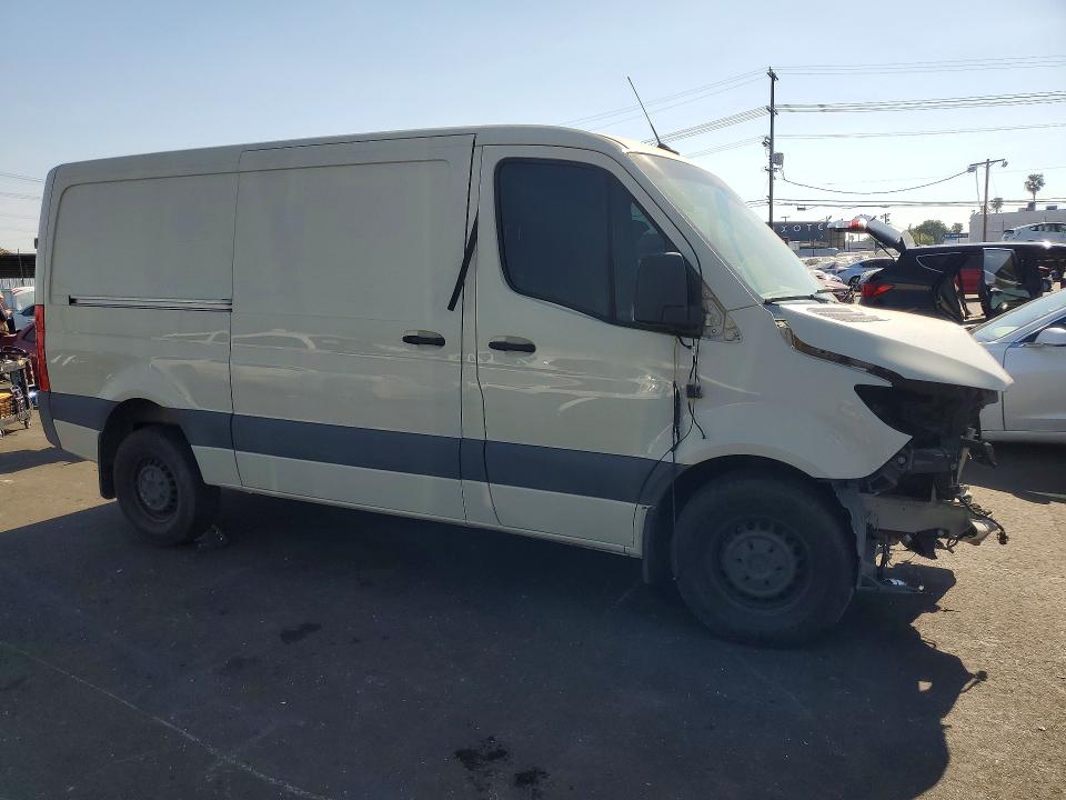 41977456 :رقم المزاد ، W1W4DBHY0MT050062 vin ، 2021 Mercedes Benz Sprinter مزاد بيع