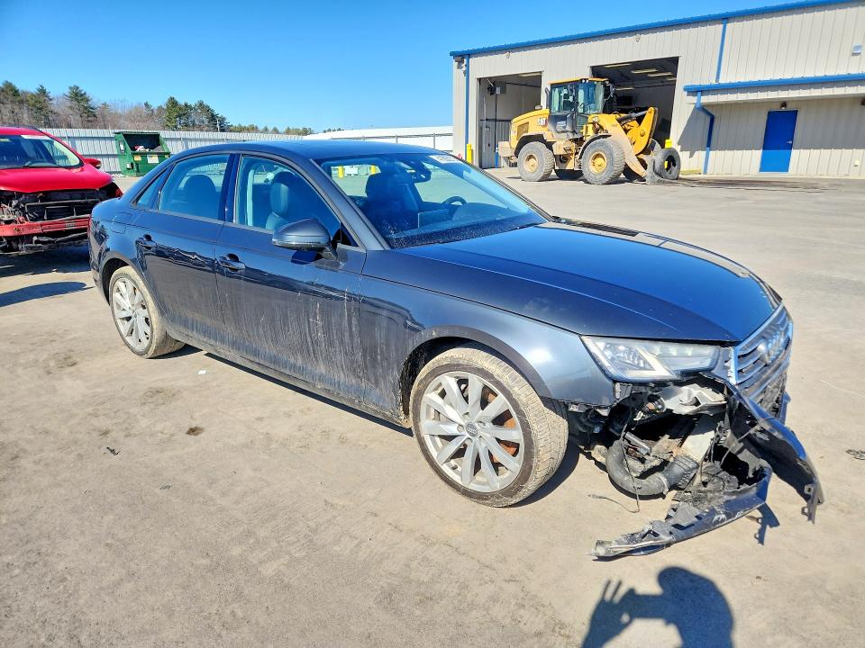 Продажа на аукционе авто 2017 Audi A4, vin: WAUANAF41HN007587, номер лота: 41805276
