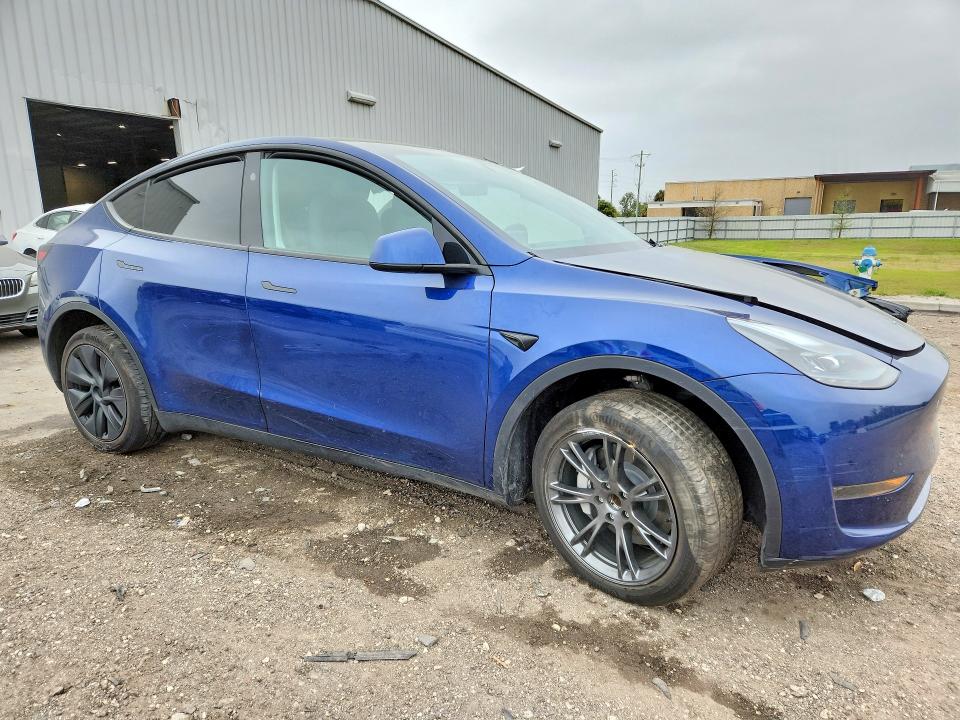 Auction sale of the 2024 Tesla Model Y, vin: 7SAYGDED1RA333405, lot number: 47250466