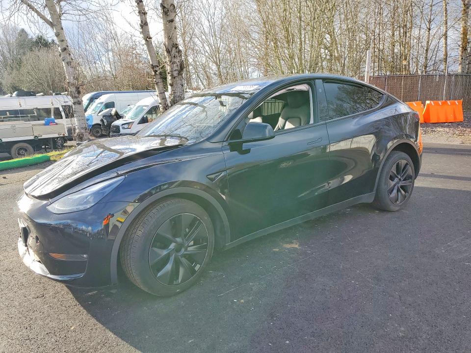 2025 Tesla Model Y მანქანა იყიდება აუქციონზე, vin: 7SAYGAEE8SF243801, აუქციონის ნომერი: 41788056