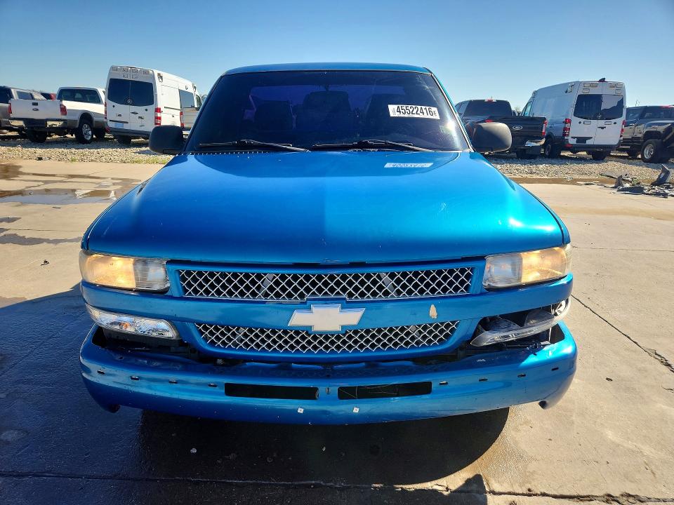 Продаж на аукціоні авто 2000 Chevrolet Silverado, vin: 1GCEC14W4YZ273967, номер лоту: 45522416