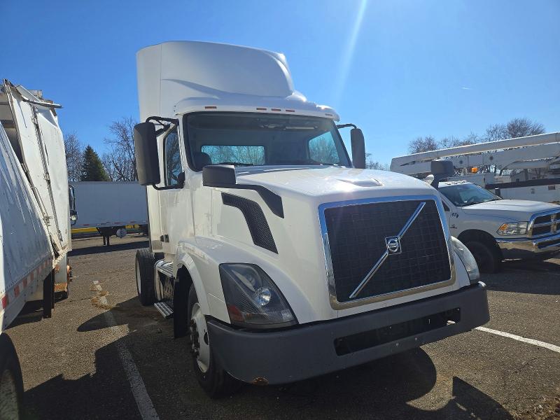 2016 Volvo Vnl მანქანა იყიდება აუქციონზე, vin: 4V4N39TGXGN965668, აუქციონის ნომერი: 77495805