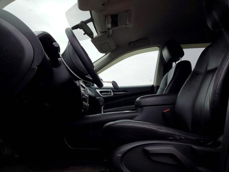46409526 :رقم المزاد ، 5N1DR2MNXJC667873 vin ، 2018 Nissan Pathfinder مزاد بيع