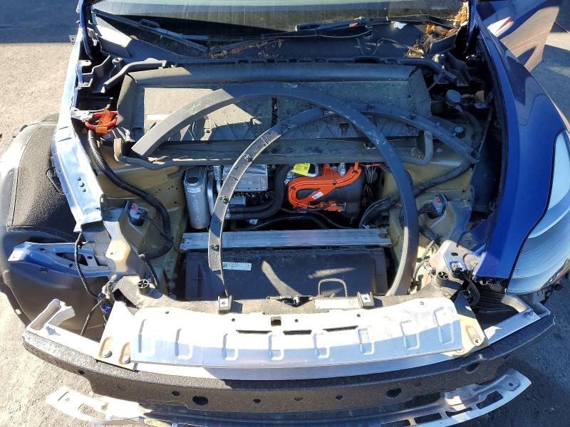 2024 Tesla Model Y მანქანა იყიდება აუქციონზე, vin: 7SAYGDED5RF055000, აუქციონის ნომერი: 46264416