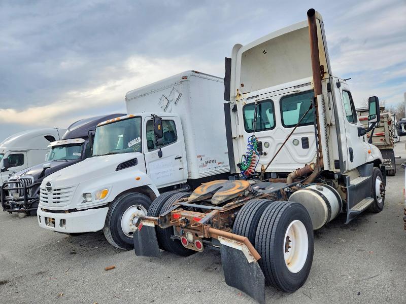 77528625 :رقم المزاد ، 1FUBGEDV4GLHC5673 vin ، 2016 Freightliner Cascadia 1 مزاد بيع