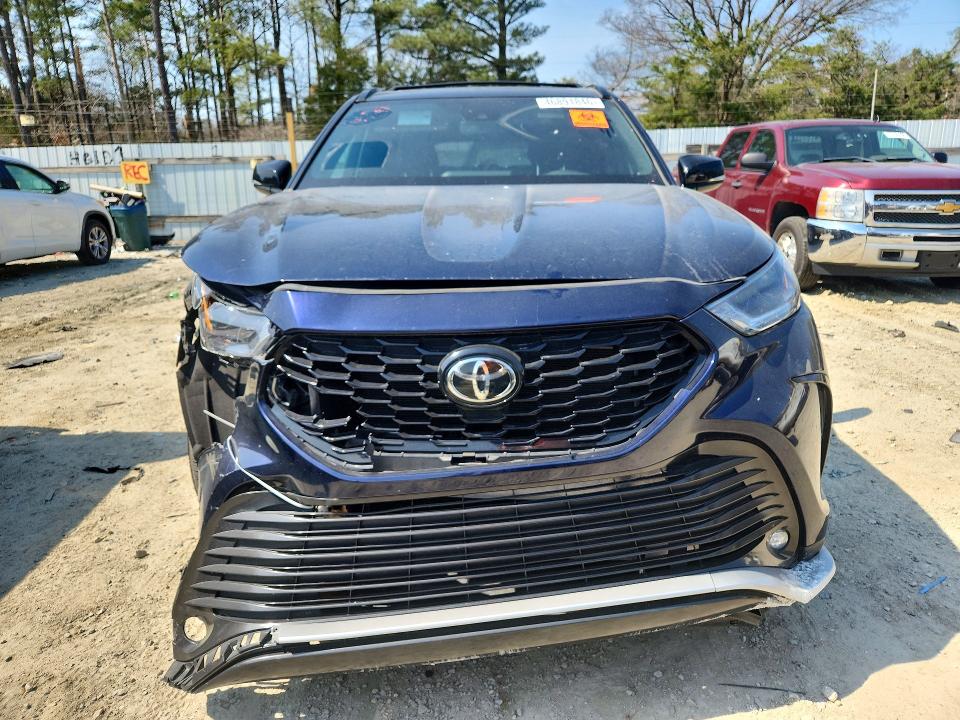 46891846 :رقم المزاد ، 5TDLZRBH3NS242845 vin ، 2022 Toyota Highlander مزاد بيع
