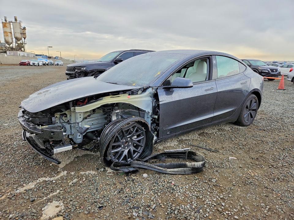 79715815 :رقم المزاد ، 5YJ3E1EA2SF042082 vin ، 2025 Tesla Model 3 مزاد بيع