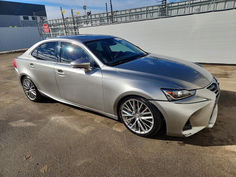 41899636 :رقم المزاد ، JTHC81D25J5029407 vin ، 2018 Lexus Is 300 مزاد بيع