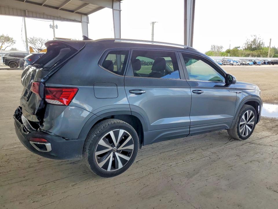 48290446 :رقم المزاد ، 3VVEX7B23PM341071 vin ، 2023 Volkswagen Taos مزاد بيع