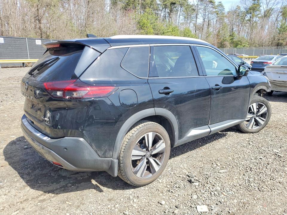 47162676 :رقم المزاد ، 5N1BT3CB1NC701887 vin ، 2022 Nissan Rogue مزاد بيع