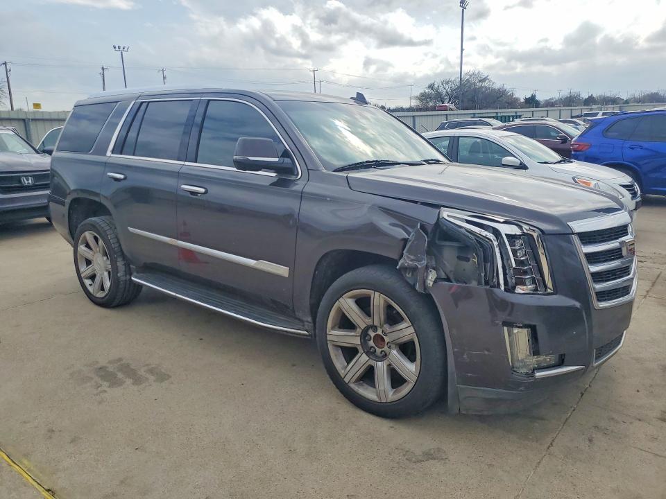 42047786 :رقم المزاد ، 1GYS3BKJXJR368601 vin ، 2018 Cadillac Escalade مزاد بيع