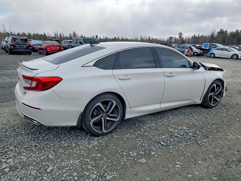 46723326 :رقم المزاد ، 1HGCV2F39NA800665 vin ، 2022 Honda Accord مزاد بيع