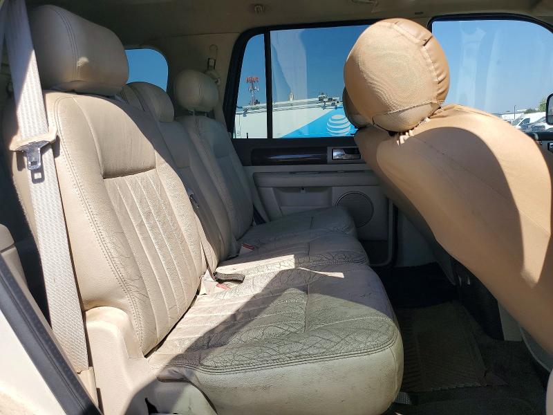 Продаж на аукціоні авто 2004 Lincoln Townhouse Navigator, vin: 5LMFU27R34LJ37915, номер лоту: 46687816