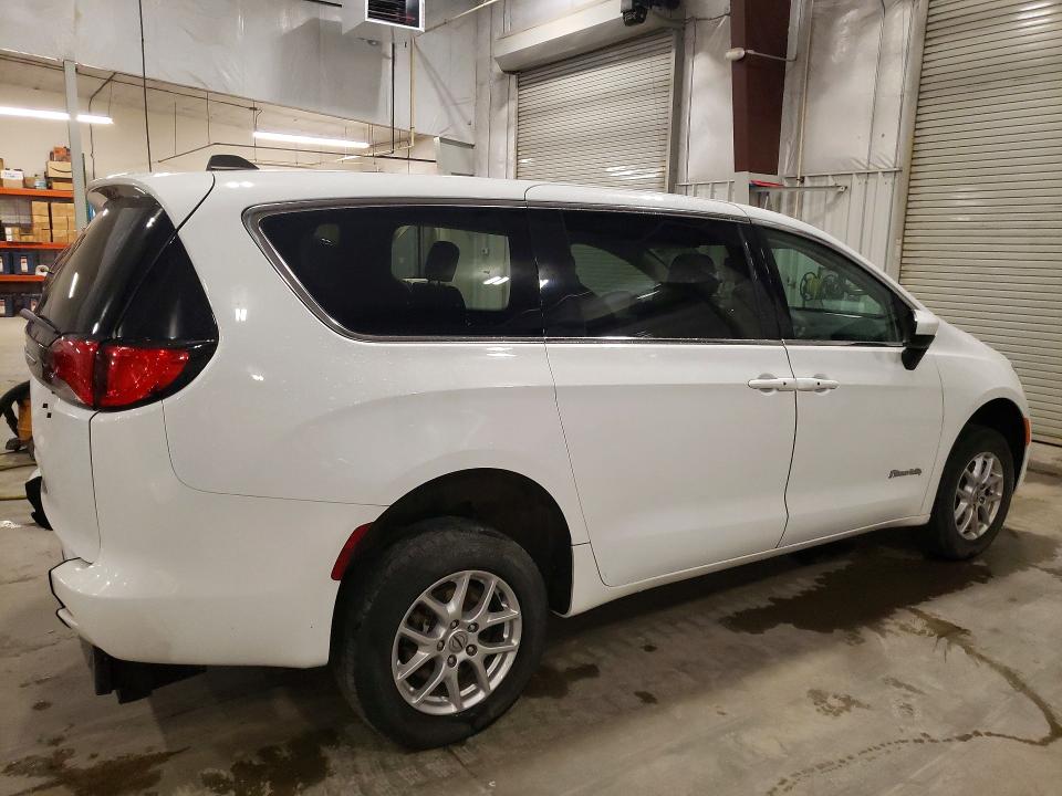 2022 Chrysler Voyager მანქანა იყიდება აუქციონზე, vin: 2C4RC1CG8NR212333, აუქციონის ნომერი: 47617806