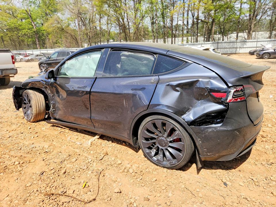 47946116 :رقم المزاد ، 7SAYGDEFXSA374414 vin ، 2025 Tesla Model Y مزاد بيع