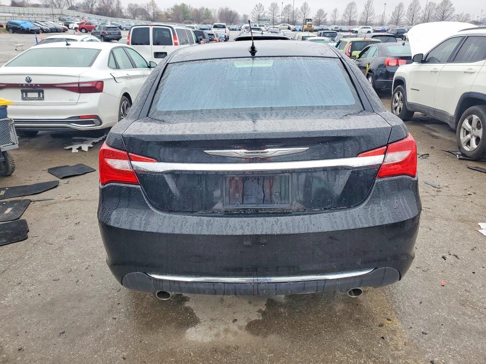 2013 Chrysler 200 მანქანა იყიდება აუქციონზე, vin: 1C3CCBCGXDN738989, აუქციონის ნომერი: 79457855