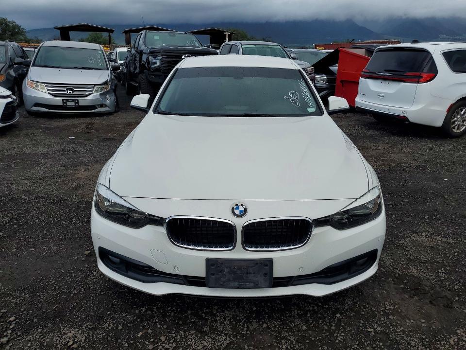 2017 Bmw 320 მანქანა იყიდება აუქციონზე, vin: WBA8A9C56HK619873, აუქციონის ნომერი: 41626606