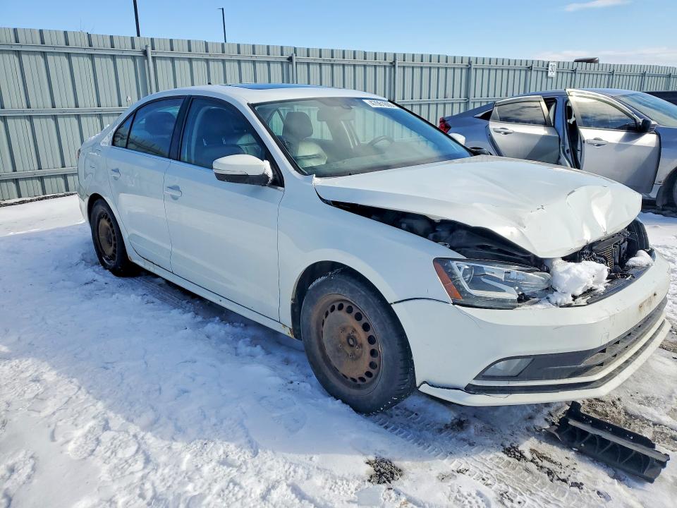47061606 :رقم المزاد ، 3VWL07AJ0GM372763 vin ، 2016 Volkswagen Jetta مزاد بيع