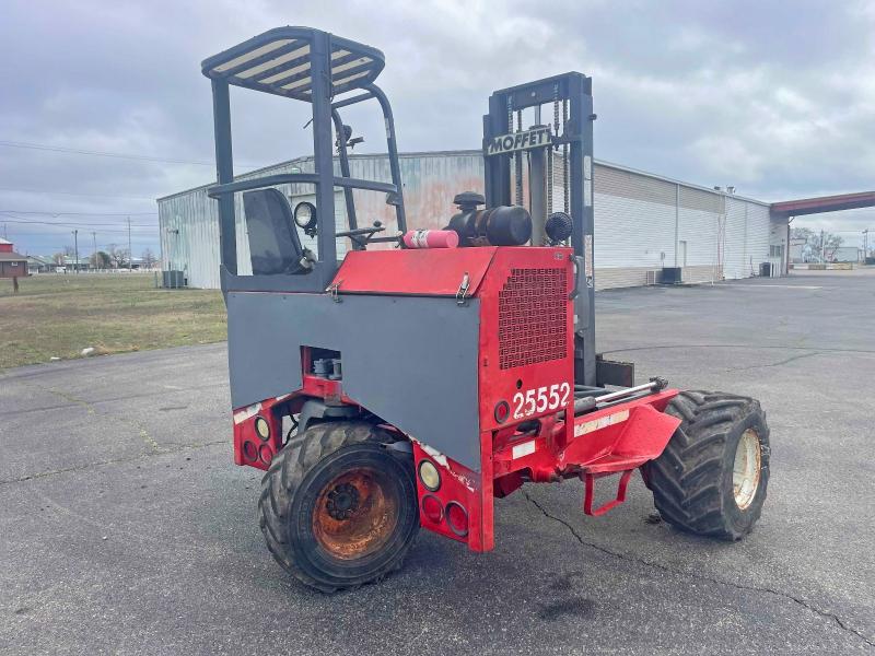 Продаж на аукціоні авто 2005 Moffett M5000, vin: SNE350517, номер лоту: 45861656