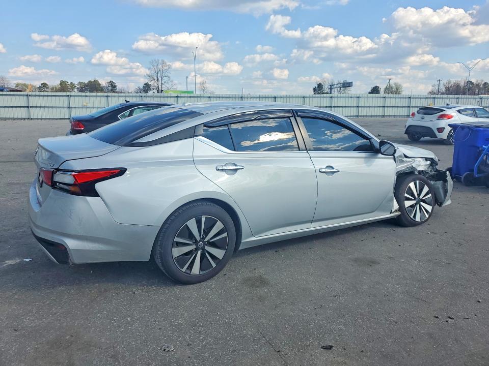 45680866 :رقم المزاد ، 1N4BL4DV3MN313801 vin ، 2021 Nissan Altima مزاد بيع