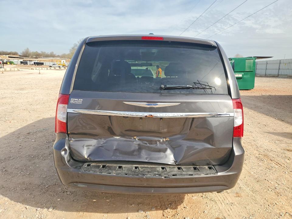 45800796 :رقم المزاد ، 2C4RC1BG2FR505678 vin ، 2015 Chrysler Town & Country مزاد بيع