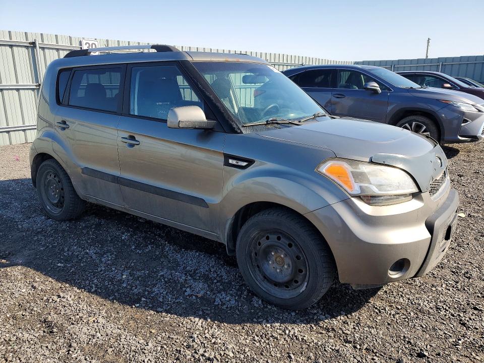 45611986 :رقم المزاد ، KNDJT2A25B7288969 vin ، 2011 Kia Soul مزاد بيع