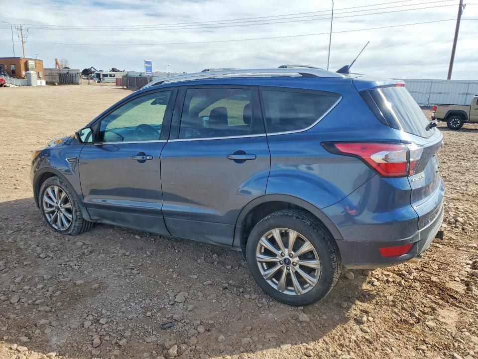 2018 Ford Escape მანქანა იყიდება აუქციონზე, vin: 1FMCU9J9XJUB76921, აუქციონის ნომერი: 46411896