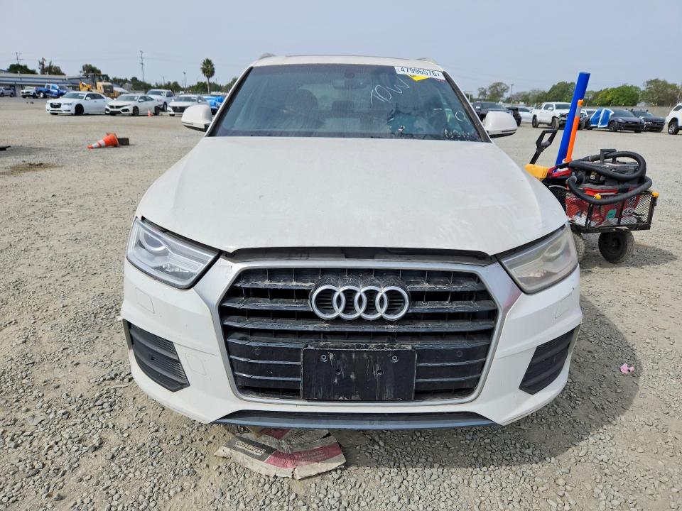 2016 Audi Q3 მანქანა იყიდება აუქციონზე, vin: WA1BFCFS3GR011026, აუქციონის ნომერი: 47996576