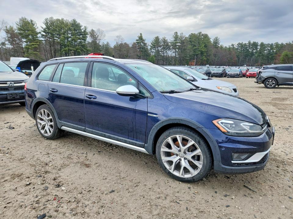 2018 Volkswagen Golf Alltrack მანქანა იყიდება აუქციონზე, vin: 3VWH17AUXJM758577, აუქციონის ნომერი: 46724786