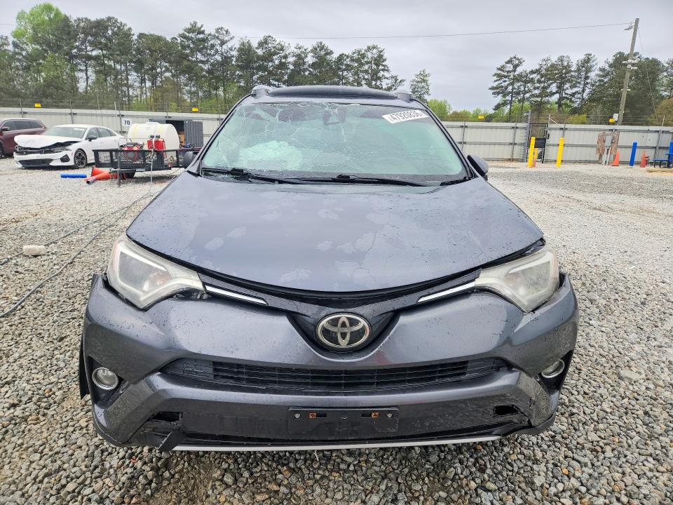 2017 Toyota Rav4 მანქანა იყიდება აუქციონზე, vin: JTMRFREVXHD221673, აუქციონის ნომერი: 47920836