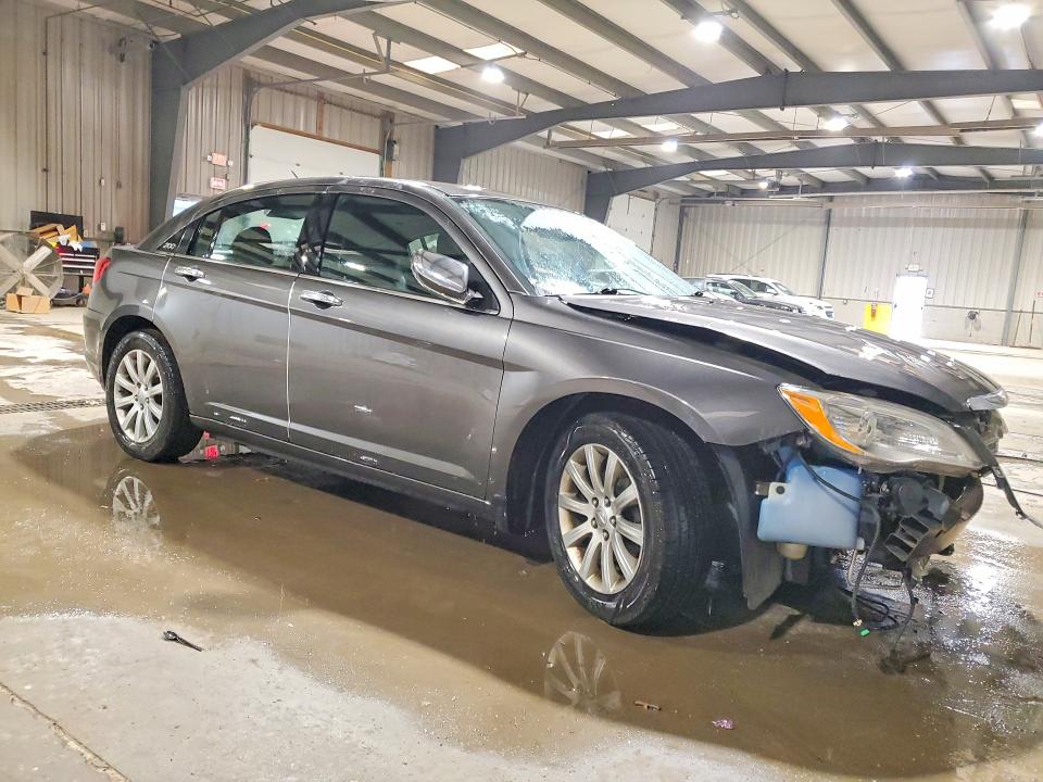 2014 Chrysler 200 მანქანა იყიდება აუქციონზე, vin: 1C3CCBCG0EN176845, აუქციონის ნომერი: 79186115