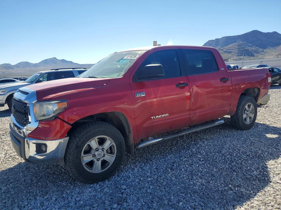 46198336 :رقم المزاد ، 5TFDY5F15JX697827 vin ، 2018 Toyota Tundra مزاد بيع