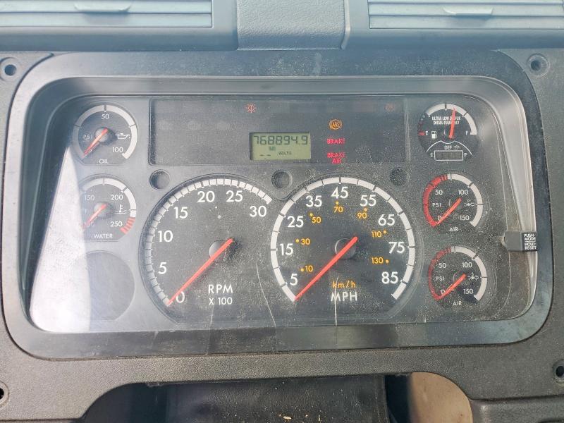 2015 Freightliner Cascadia მანქანა იყიდება აუქციონზე, vin: 1FUBGEDV5FLGH4750, აუქციონის ნომერი: 93057395