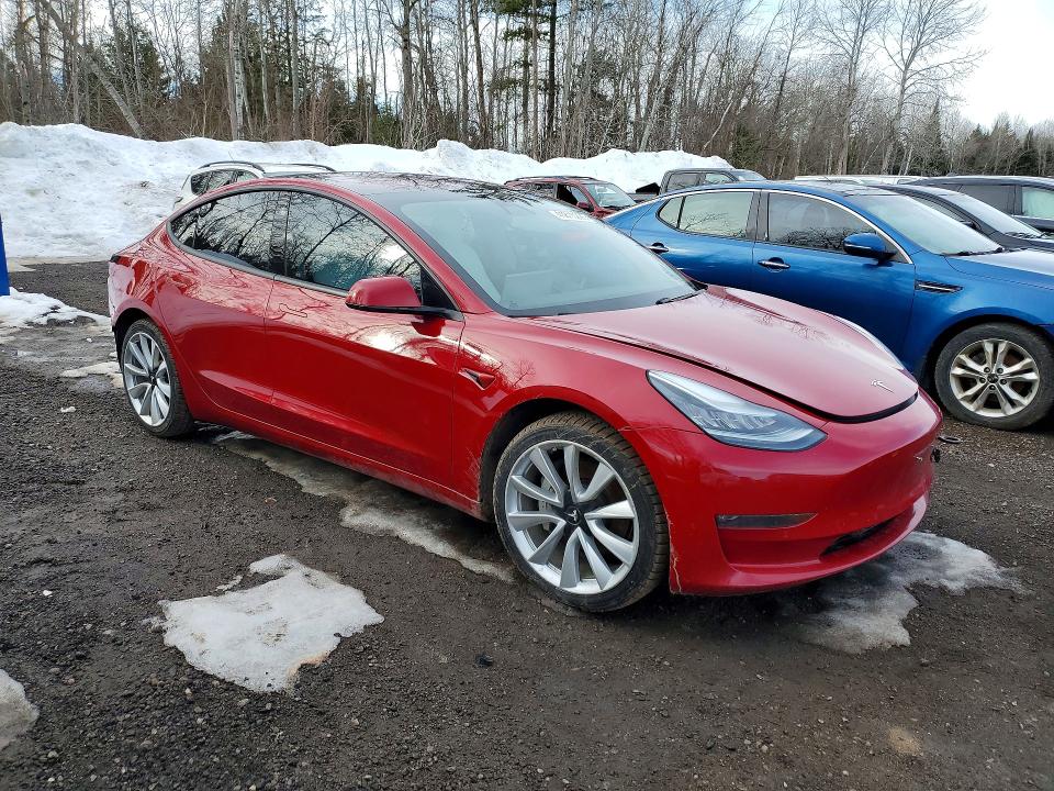 41815226 :رقم المزاد ، 5YJ3E1EB3JF134860 vin ، 2018 Tesla Model 3 مزاد بيع