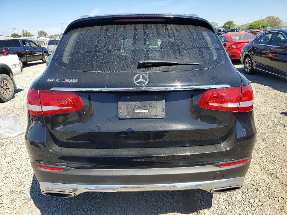 47475596 :رقم المزاد ، WDC0G4JB7JV023969 vin ، 2018 Mercedes-benz Glc مزاد بيع