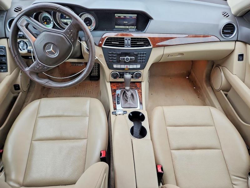 45975516 :رقم المزاد ، WDDGF8ABXEG170690 vin ، 2014 Merz 300-class مزاد بيع