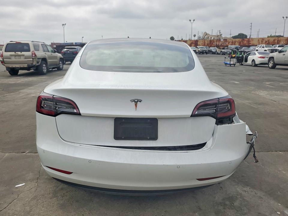 48082866 :رقم المزاد ، 5YJ3E1EAXLF775210 vin ، 2020 Tesla Model 3 مزاد بيع