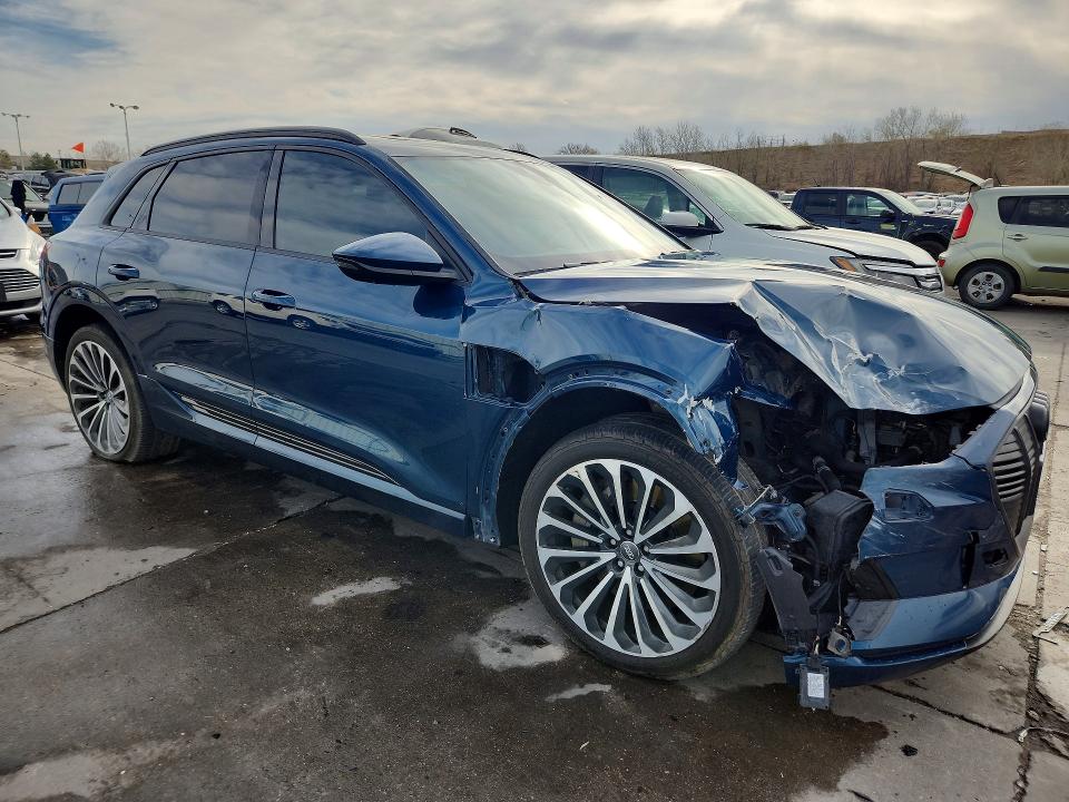 47748036 :رقم المزاد ، WA1VABGE3KB021877 vin ، 2019 Audi E-tron مزاد بيع