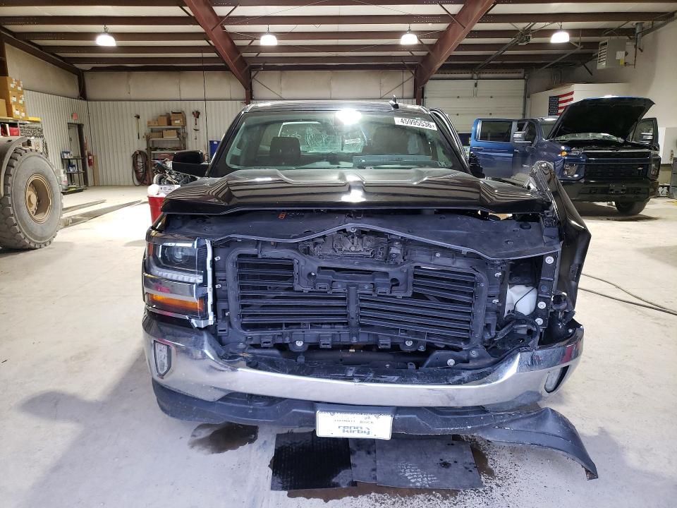 Продаж на аукціоні авто 2018 Chevrolet Silverado, vin: 2GCVKREC4J1104407, номер лоту: 45995536
