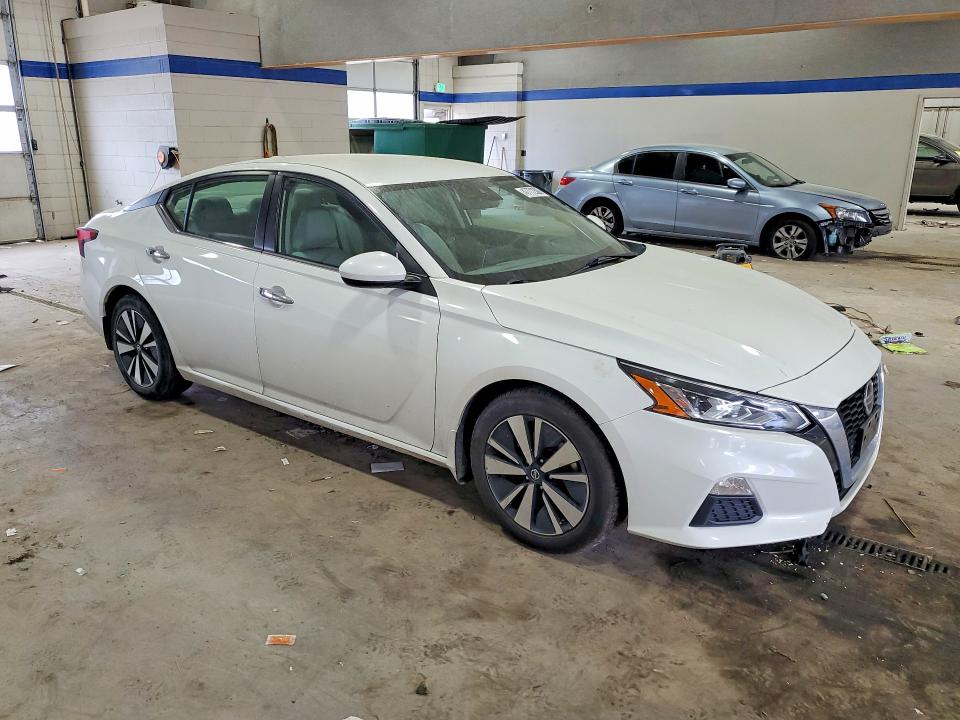 Продажа на аукционе авто 2021 Nissan Altima, vin: 1N4BL4DV3MN415602, номер лота: 47772386