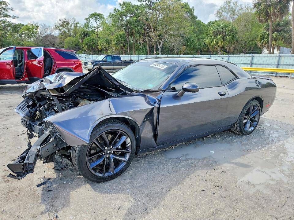 Auction sale of the 2019 Dodge Challenger, vin: 2C3CDZBT2KH739063, lot number: 46341156