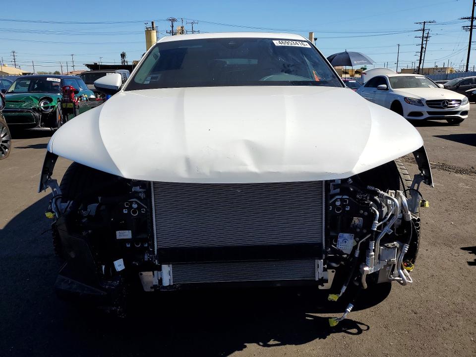 46953416 :رقم المزاد ، WA1CAAGE5RB032617 vin ، 2024 Audi Q8 E-tron مزاد بيع