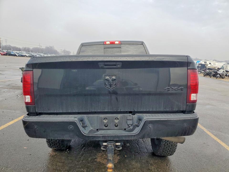 79493345 :رقم المزاد ، 3C6UR5NJ1JG192443 vin ، 2018 Ram 2500 مزاد بيع
