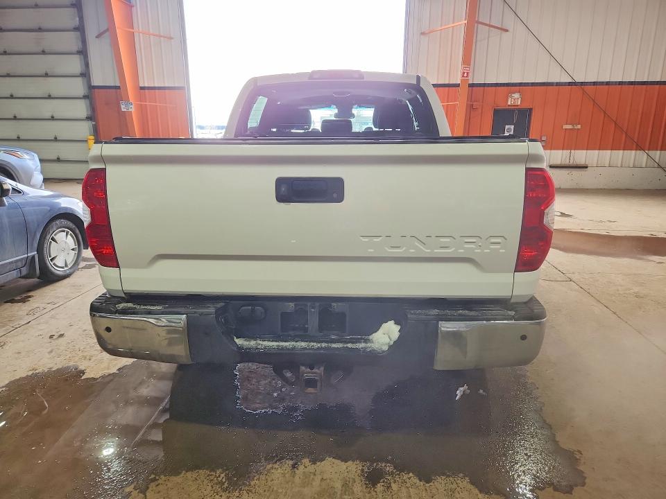 2016 Toyota Tundra Sr5 V8 Crewma მანქანა იყიდება აუქციონზე, vin: 5TFDY5F15GX495563, აუქციონის ნომერი: 46061606