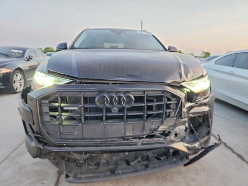 48258536 :رقم المزاد ، WA1AVAF19MD031106 vin ، 2021 Audi Q8 مزاد بيع