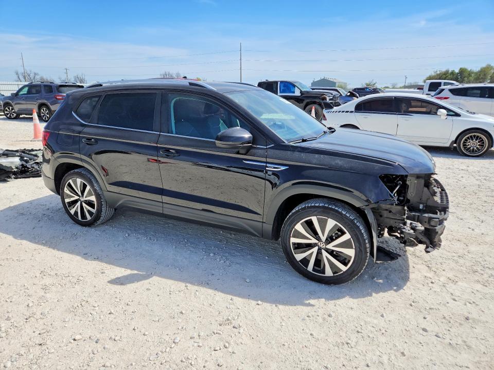 2024 Volkswagen Taos მანქანა იყიდება აუქციონზე, vin: 3VVSX7B28RM009410, აუქციონის ნომერი: 46737116