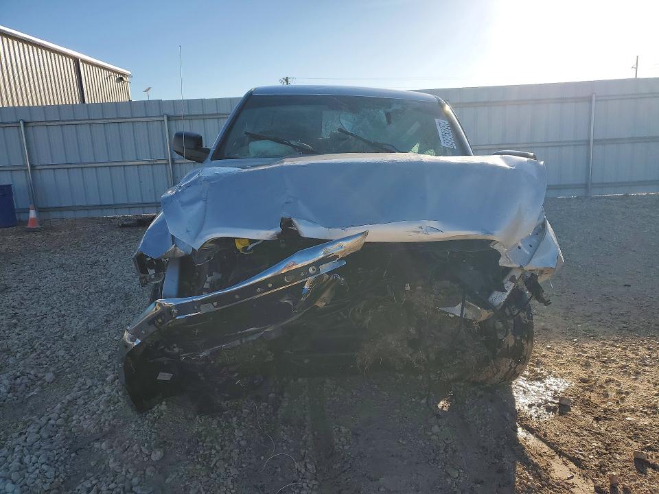 45869606 :رقم المزاد ، 1C6RR6LT2JS112642 vin ، 2018 Ram 1500 مزاد بيع