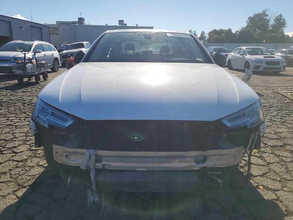 Продаж на аукціоні авто 2019 Audi A4, vin: WAUENAF41KA018119, номер лоту: 79845215