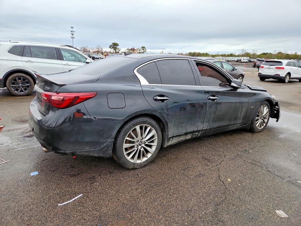 41771086 :رقم المزاد ، JN1EV7AR7JM440436 vin ، 2018 Infiniti Q50 مزاد بيع